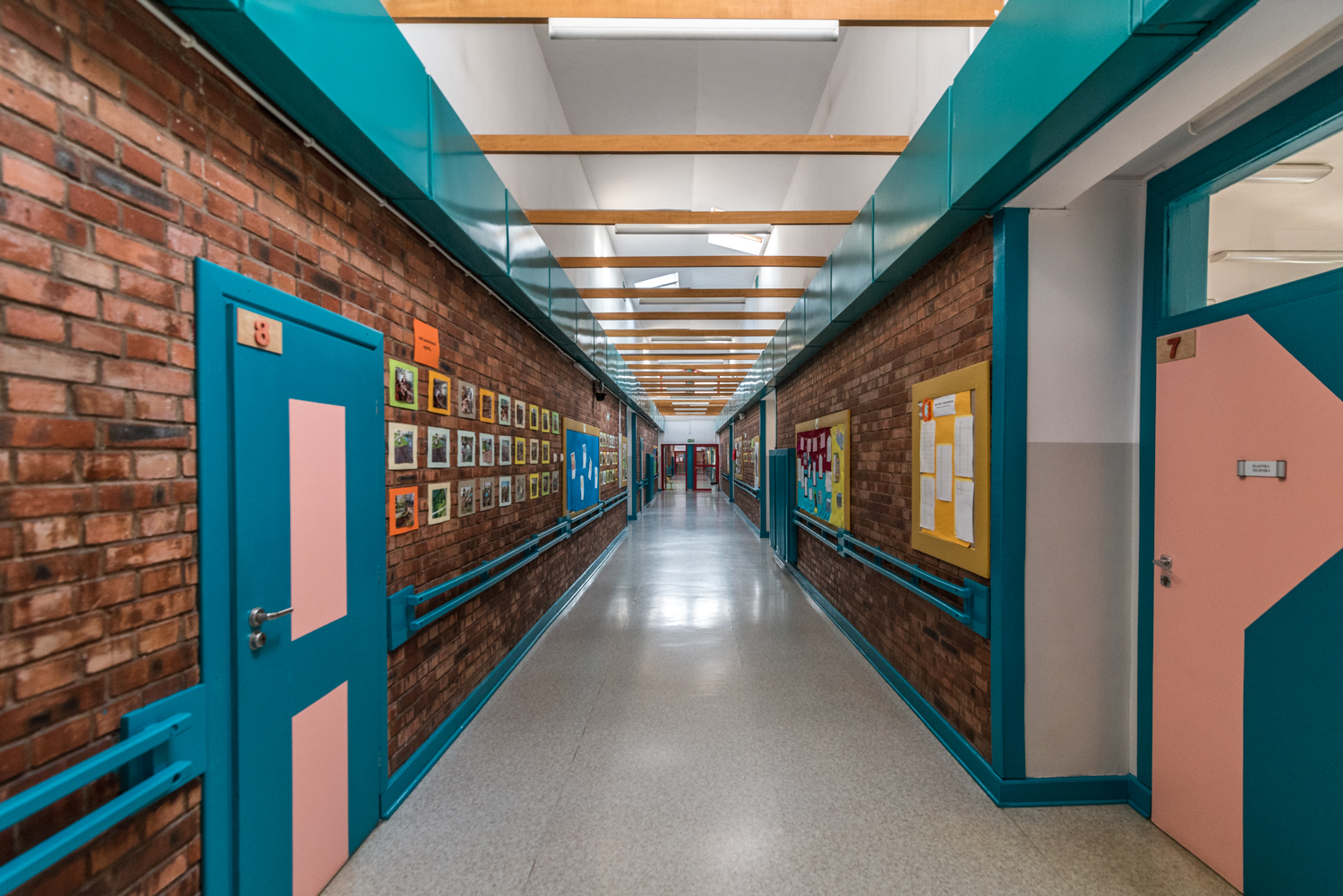 Zdjęcie architektury budynku Szkoła Podstawowa nr 343 im. Matki Teresy z Kalkuty